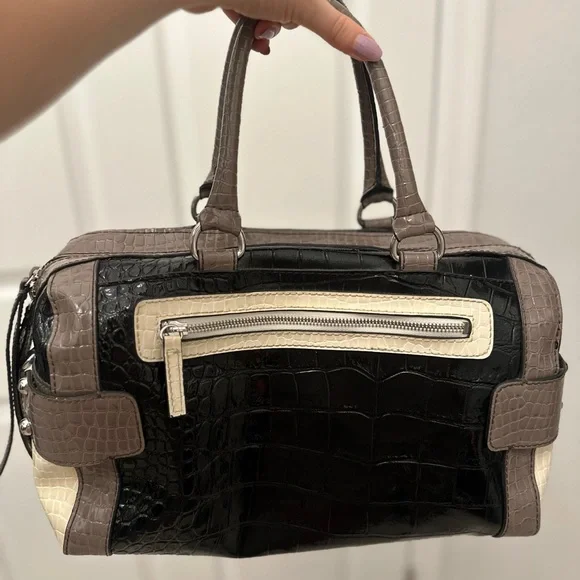 Guess Women's Purse - Black, Cream, and Brown - Picture 2 of 7